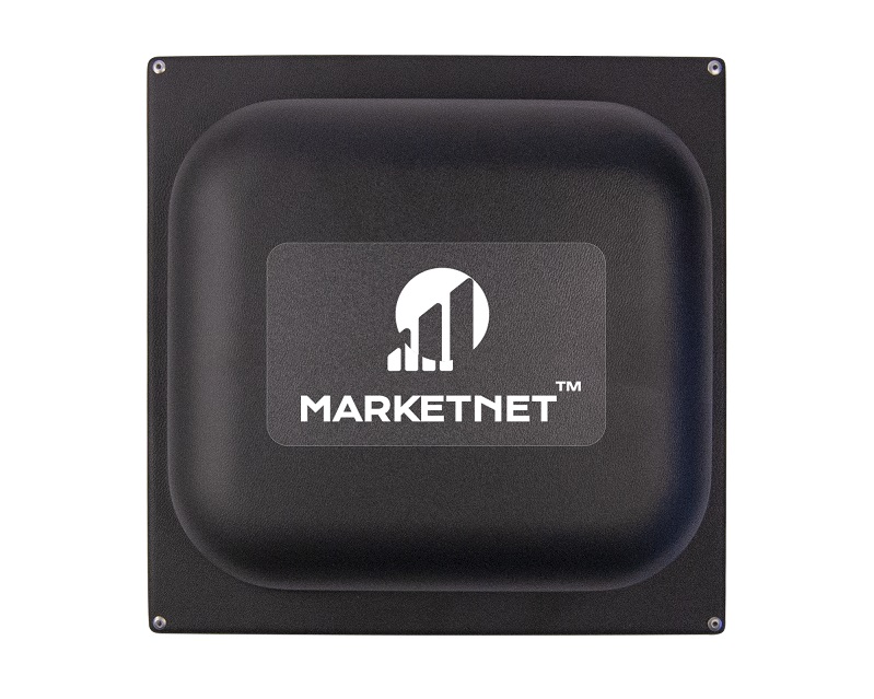 Панельная 4G антенна MARKETNET Square 18 дБ 824-960 МГц/1700-2700 МГц. Фронтальный вид